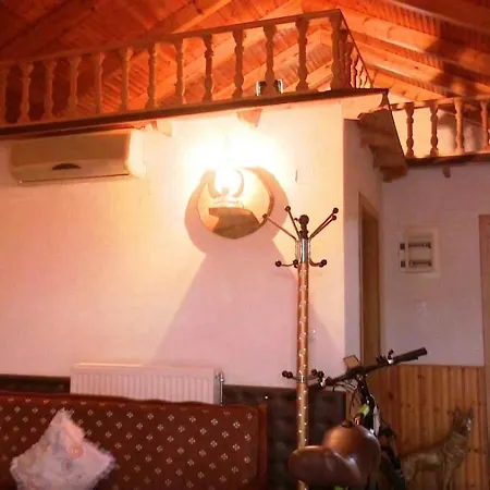 Bujtina Anesi Apartman *