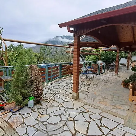 Bujtina Anesi Apartman Polican (Gjirokaster)