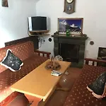 Bujtina Anesi Polican (Gjirokaster)
