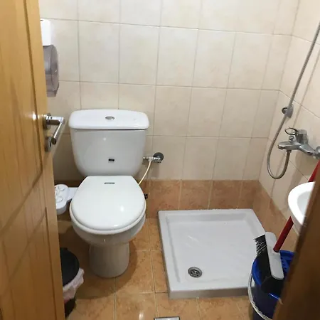 Bujtina Anesi شقة