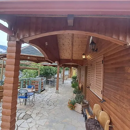 Bujtina Anesi Polican (Gjirokaster)