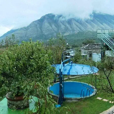 Bujtina Anesi Polican (Gjirokaster)