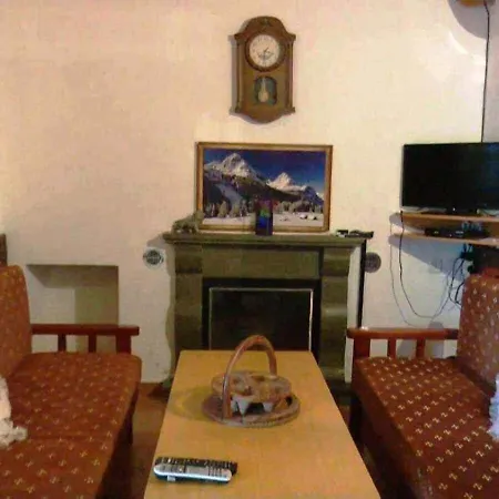 Bujtina Anesi * Polican (Gjirokaster)