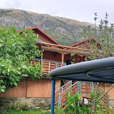Bujtina Anesi * Polican (Gjirokaster)