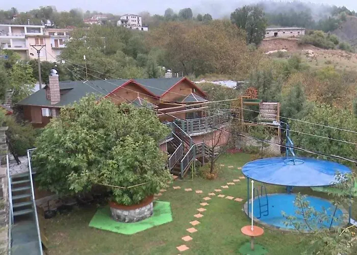 Bujtina Anesi דירה *