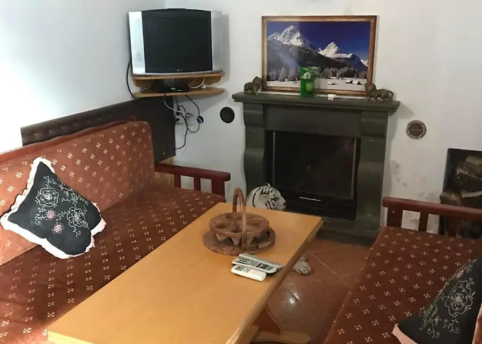 Bujtina Anesi Polican (Gjirokaster)