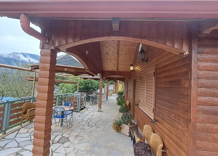 Bujtina Anesi Polican (Gjirokaster)